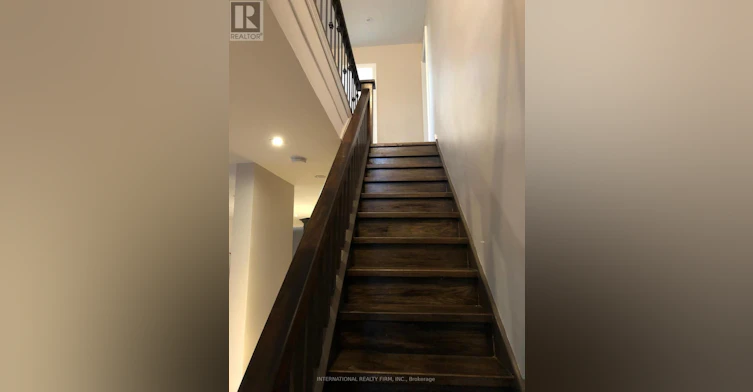 489 Kemp Road W, Grimsby, ON, L3M 4E7 - 9