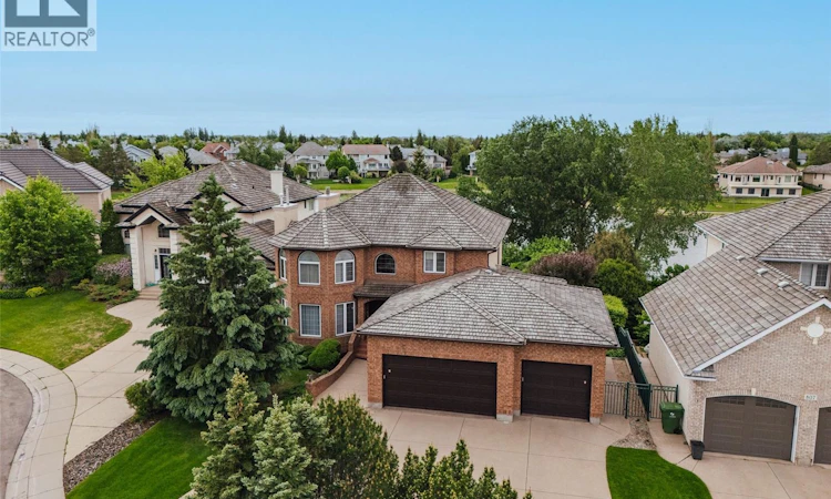 811 Braeside View