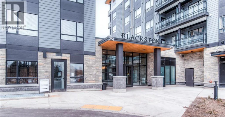 108-251 Northfield Drive E, Waterloo, ON, N2K 0G9 - 3