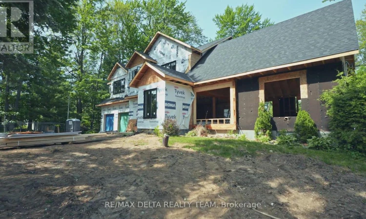 8 Pineglen Crescent