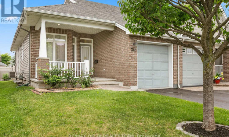 346 Farincourt Crescent