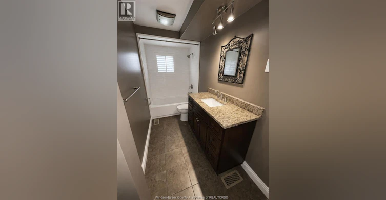 3515 Glenwood Avenue, Windsor, ON, N9E 2Y6 - 14