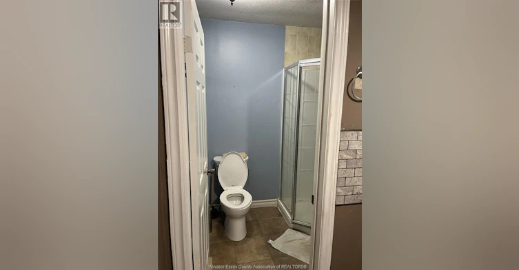 3515 Glenwood Avenue, Windsor, ON, N9E 2Y6 - 9