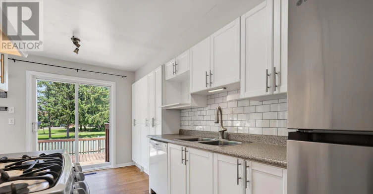 130 College Circle, Ottawa, ON, K1K 4R9 - 18