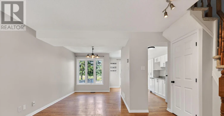 130 College Circle, Ottawa, ON, K1K 4R9 - 8