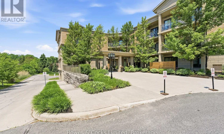 110-869 Clonsilla Avenue