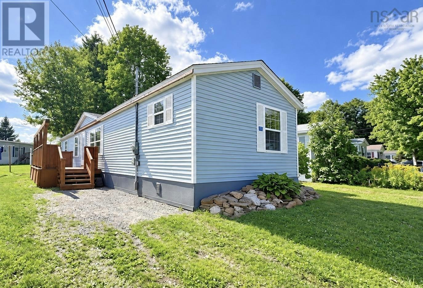 11 Olympic Avenue, New Minas, NS, B4N 3T9