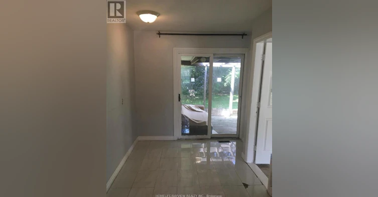 969 Davis Drive, Newmarket, ON, L3Y 2R7 - 3