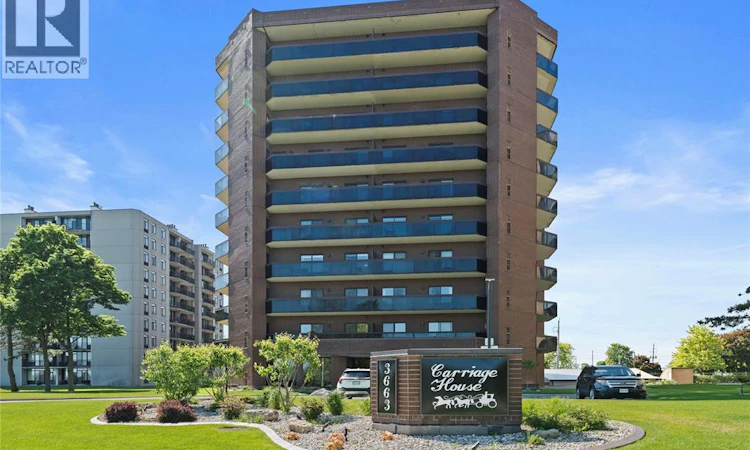 805-3663 Riverside Drive
