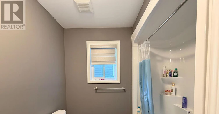 78 Bradley Avenue, Welland, ON, L3B 0K1 - 8