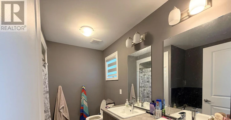 78 Bradley Avenue, Welland, ON, L3B 0K1 - 11