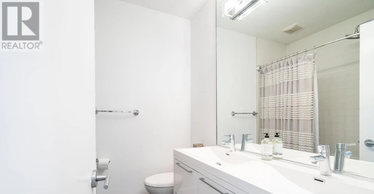 2 Rushbrooke Avenue, Toronto, ON, M4M 3A9 - 24