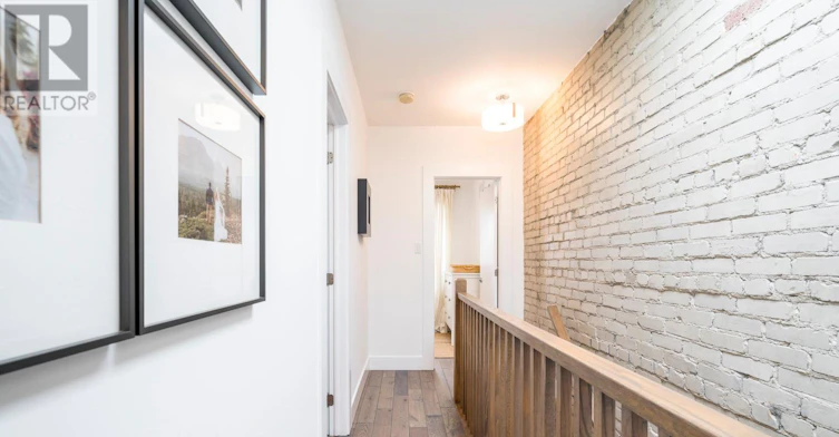 2 Rushbrooke Avenue, Toronto, ON, M4M 3A9 - 17