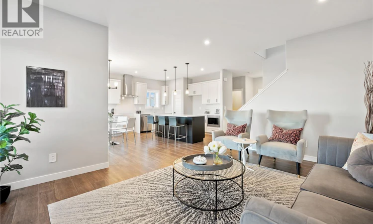 10 Vancouver Crescent