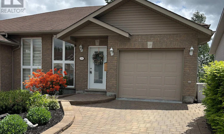 15 Palisade Place