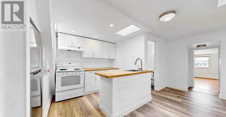 384 Whitmore Avenue, Toronto, ON, M6E 2N4 - 10