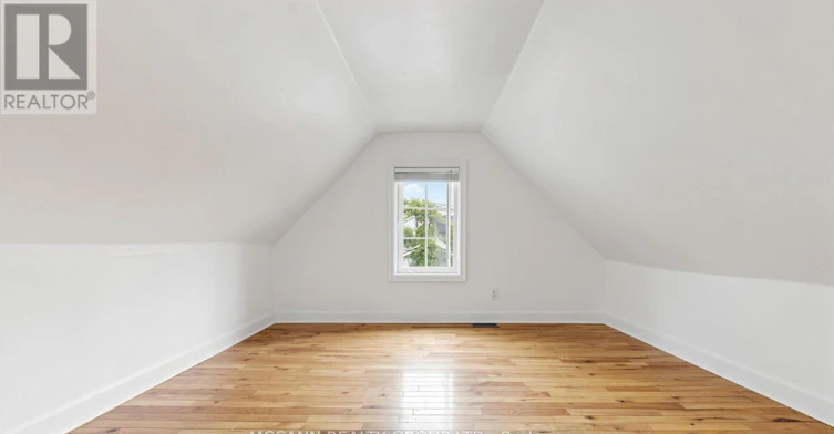 384 Whitmore Avenue, Toronto, ON, M6E 2N4 - 15