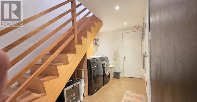24 Morningside Avenue, Toronto, ON, M6S 1C3 - 41