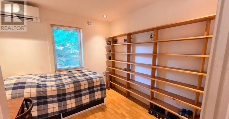 24 Morningside Avenue, Toronto, ON, M6S 1C3 - 10