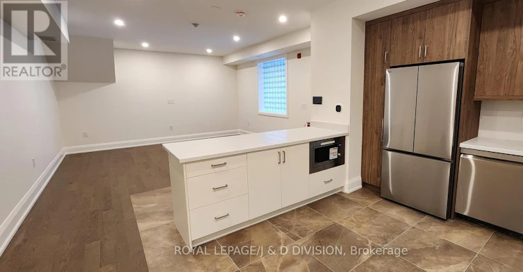 202-2579 Yonge Street, Toronto, ON, M4P 2J1 - 7