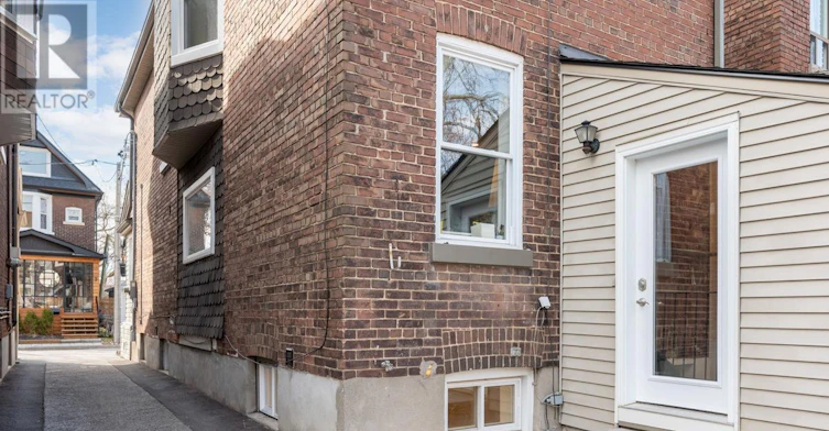 BSMT-4 Hartford Avenue, Toronto, ON, M4L 1N9 - 27