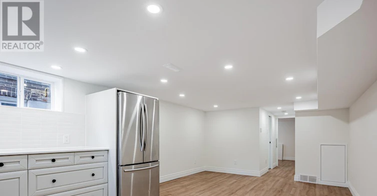 BSMT-4 Hartford Avenue, Toronto, ON, M4L 1N9 - 4
