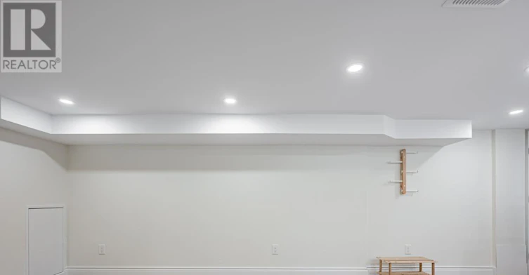 BSMT-4 Hartford Avenue, Toronto, ON, M4L 1N9 - 15