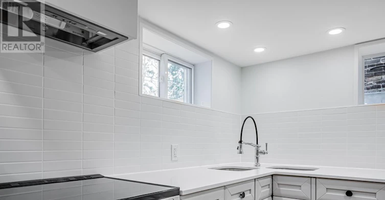 BSMT-4 Hartford Avenue, Toronto, ON, M4L 1N9 - 8