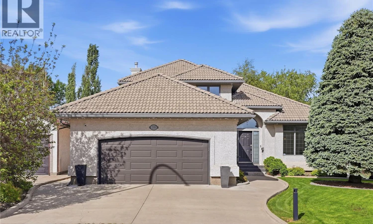 210 Horlick Crescent