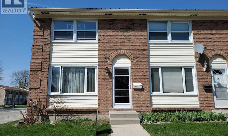 1-877 Carleton Place