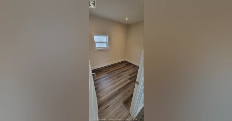 22 Robin Crescent, Lakeshore, ON, N8N 2S2 - 8