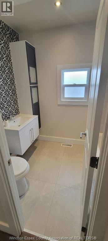 22 Robin Crescent, Lakeshore, ON, N8N 2S2 - 7