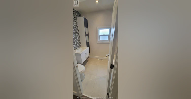 22 Robin Crescent, Lakeshore, ON, N8N 2S2 - 7