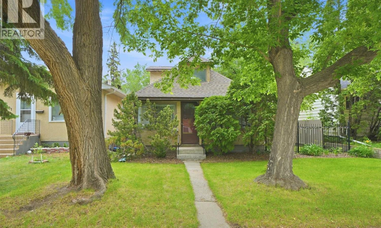 1003 6th Street E