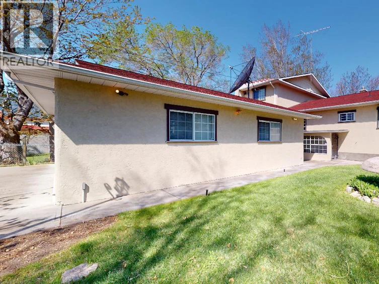 6906-6908 Ponderosa Drive, Osoyoos, BC, V0H 1V3 - 25