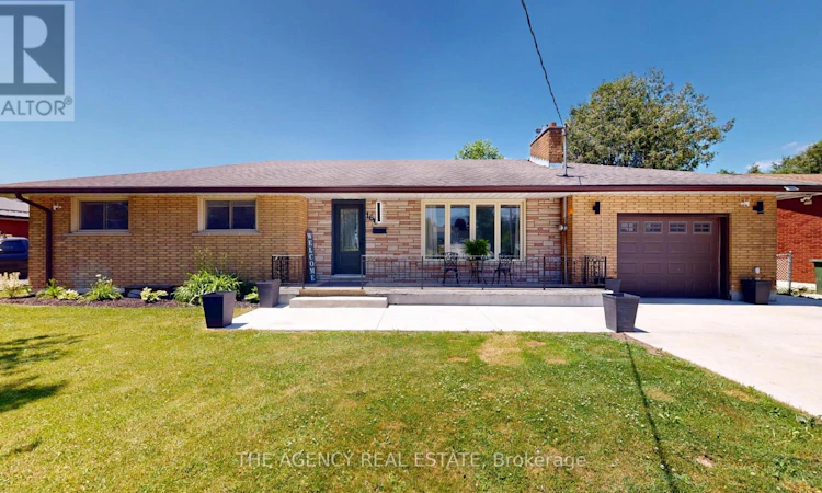 166 Fairview Avenue W