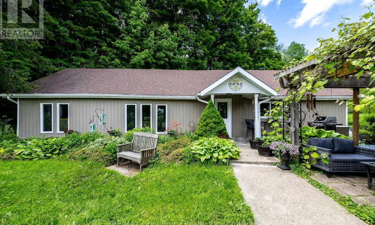 318588 Grey 1 Road