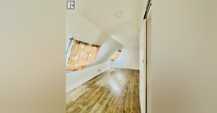 MAIN FL-55 Fairbank Avenue E, Toronto, ON, M6E 3Y6 - 10