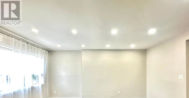 MAIN FL-55 Fairbank Avenue E, Toronto, ON, M6E 3Y6