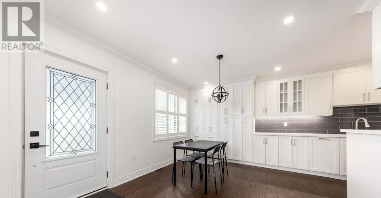 77 Talbot Road, Toronto, ON, M2M 1S1 - 5