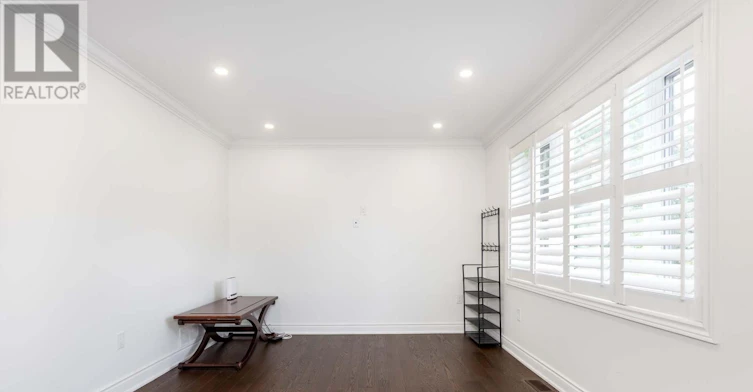 77 Talbot Road, Toronto, ON, M2M 1S1 - 7