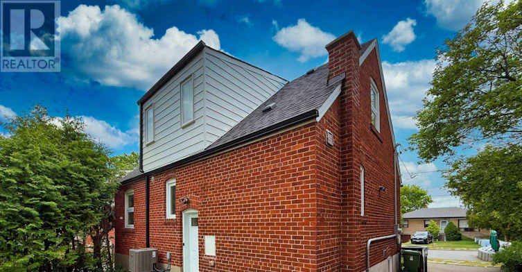 77 Talbot Road, Toronto, ON, M2M 1S1 - 34