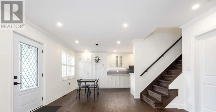77 Talbot Road, Toronto, ON, M2M 1S1 - 9