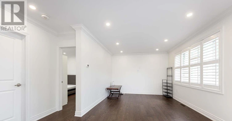 77 Talbot Road, Toronto, ON, M2M 1S1 - 6