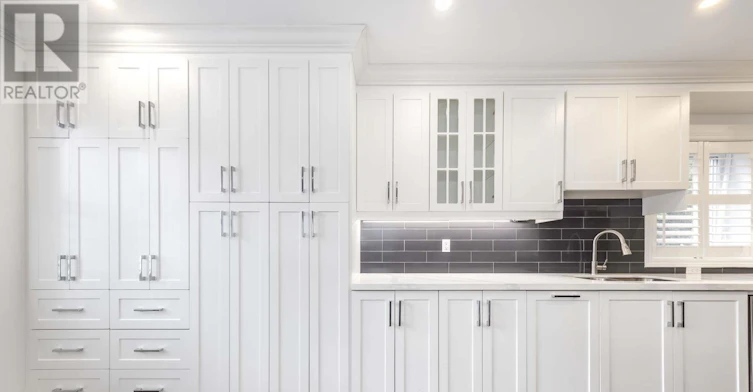 77 Talbot Road, Toronto, ON, M2M 1S1 - 11