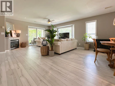 3-8507 70th Avenue - 3