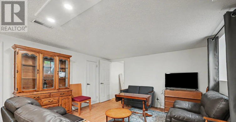 3-2427 Chasseur Avenue, Ottawa, ON, K1V 8E5 - 4