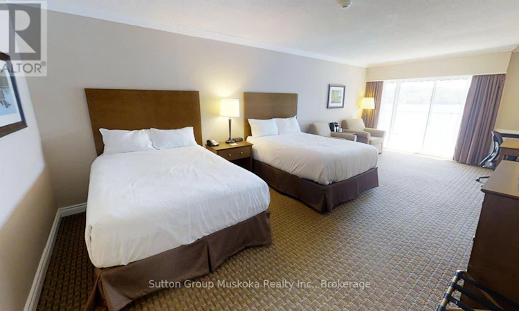 421-421 Bayshore Deerhurst Drive