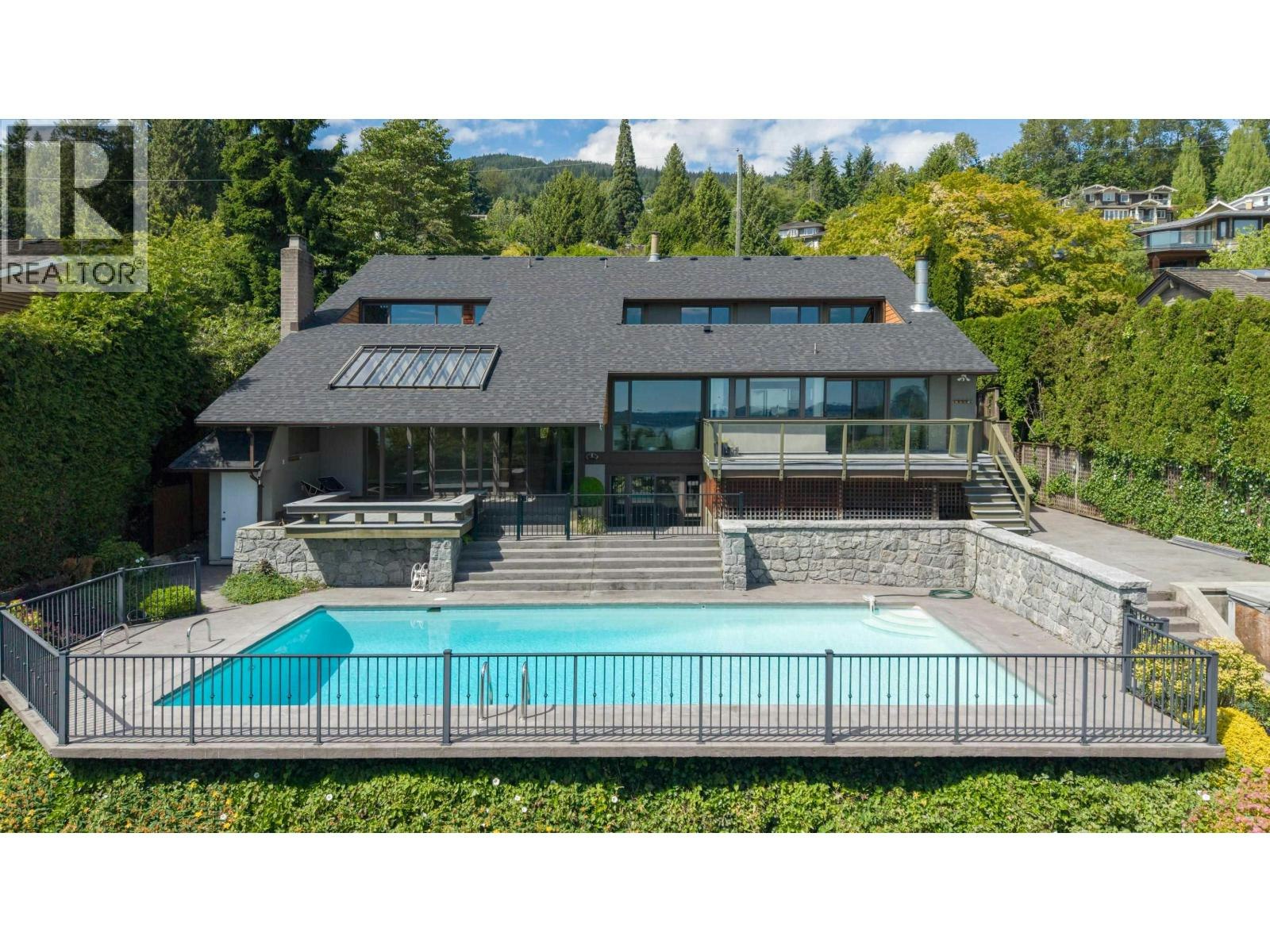 2370 Queens Avenue, West Vancouver, BC, V7V 2Y6