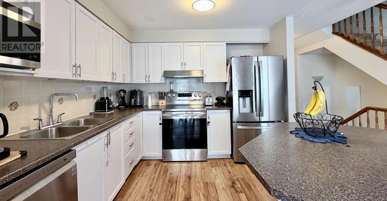 322 Hillsboro Private, Ottawa, ON, K2M 3B2 - 8